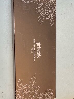 girltalk The Essential Palette Vol.2 Brown Floral Eye Palette